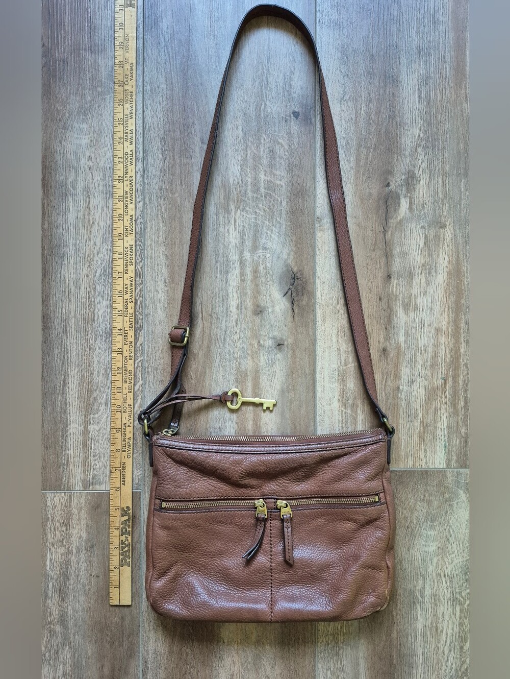 Fossil Elise Classic Pebbled Brown Leather Crossbody Purse with Key Charm - Picture 5 of 13